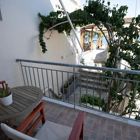Puerto Seaside Rooms Akhladheri Exterior photo